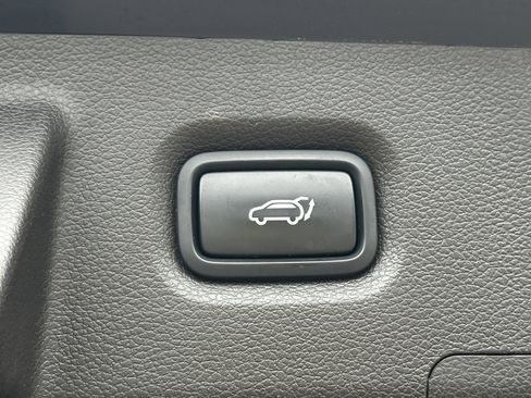 Used 2019 Hyundai Santa Fe FWD image 19