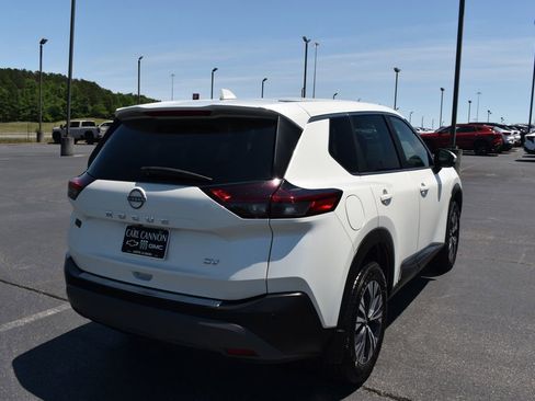 Used 2023 Nissan Rogue SV FWD image 8