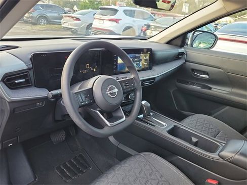 Used 2025 Nissan Kicks SV w/ Interior Electronics Package image 12