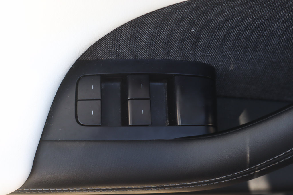 Used 2022 Tesla Model X AWD/4WD image 15