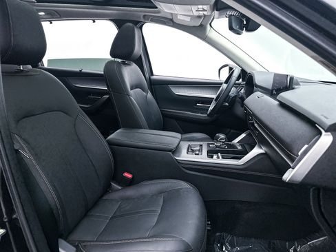 Certified 2025 MAZDA CX-70 Plug-In Hybrid w/ Premium Pkg image 30