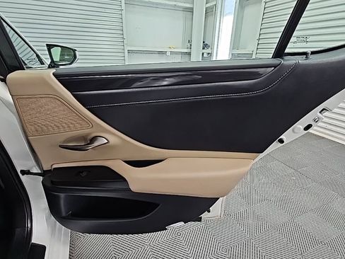 Used 2019 Lexus ES 350 image 37