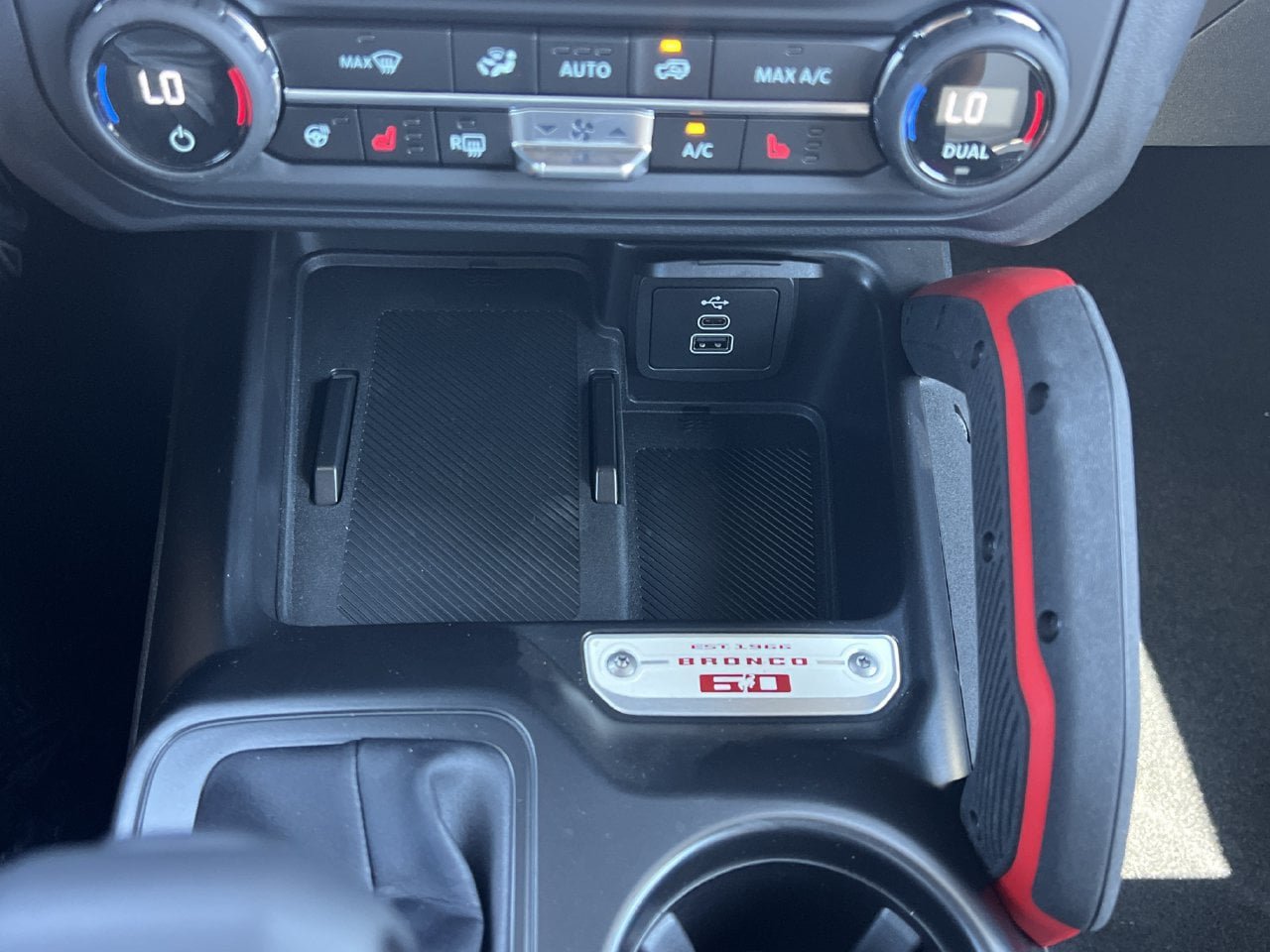 New 2026 Ford Bronco Outer Banks w/ Sasquatch Package AWD/4WD image 7
