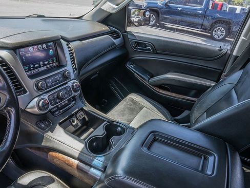 Used 2018 Chevrolet Suburban LT image 16