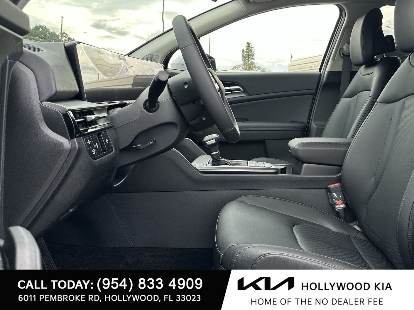 New 2026 Kia Sportage SX FWD image 14