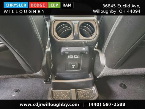 Used 2020 Jeep Wrangler Unlimited Sahara w/ Uconnect 4C Nav & Sound Group AWD/4WD image 27