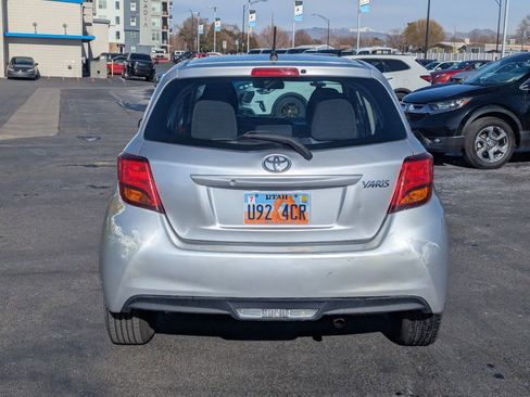 Used 2015 Toyota Yaris L image 6