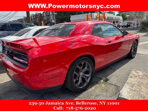 Used 2019 Dodge Challenger GT RWD image 6