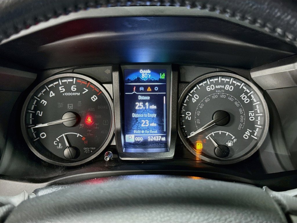 Used 2023 Toyota Tacoma TRD Off-Road w/ Technology Package AWD/4WD image 12