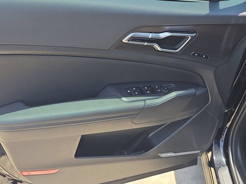 New 2026 Kia Sportage SX FWD image 18