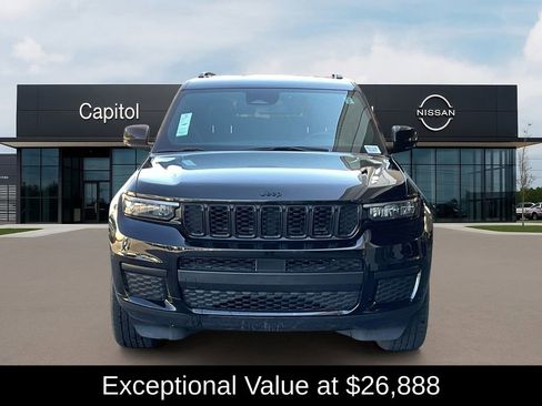 Used 2021 Jeep Grand Cherokee L Laredo image 2