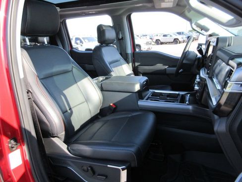 Used 2024 Ford F250 Lariat w/ Lariat Ultimate Package AWD/4WD image 27