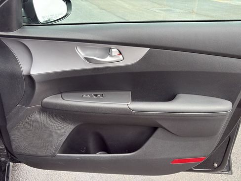 Used 2024 Kia Forte LXS FWD image 19
