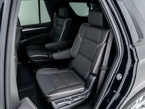 Used 2025 Cadillac Escalade Sport w/ Touring Package image 41