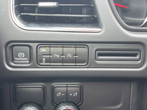 Used 2024 Chevrolet Tahoe LS image 12