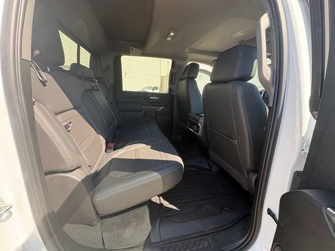 Used 2022 GMC Sierra 3500 Denali w/ Denali Ultimate Package AWD/4WD image 19