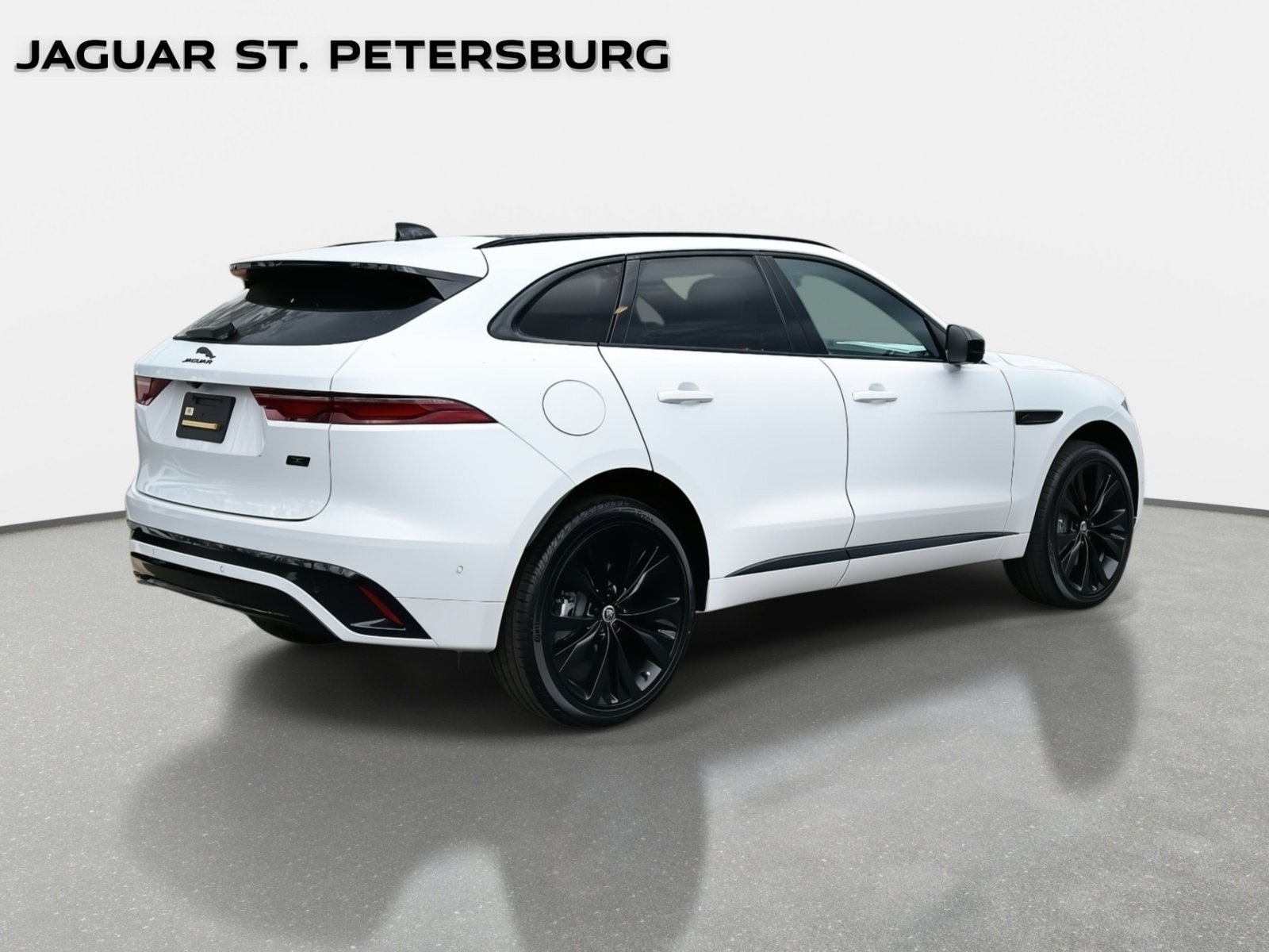 Used 2026 Jaguar F-PACE R-Dynamic S AWD/4WD image 4