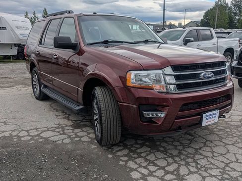 Used 2017 Ford Expedition XLT AWD/4WD image 7