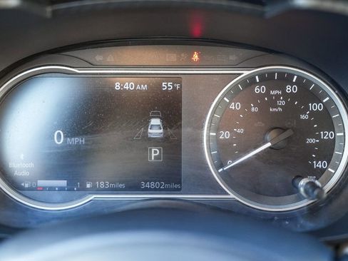 Used 2022 Nissan Versa SV image 25