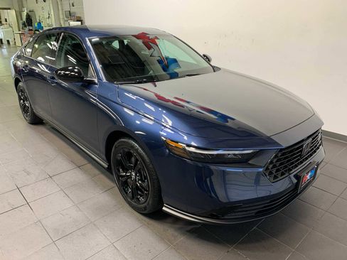 New 2025 Honda Accord SE image 2