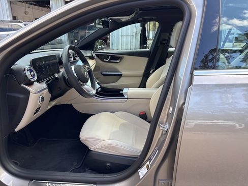 Used 2023 Mercedes-Benz C 300 Sedan image 12