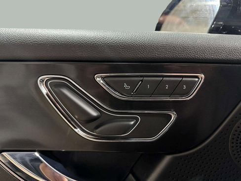 Certified 2023 Lincoln Corsair FWD w/ Rear Removable Package Tray image 9