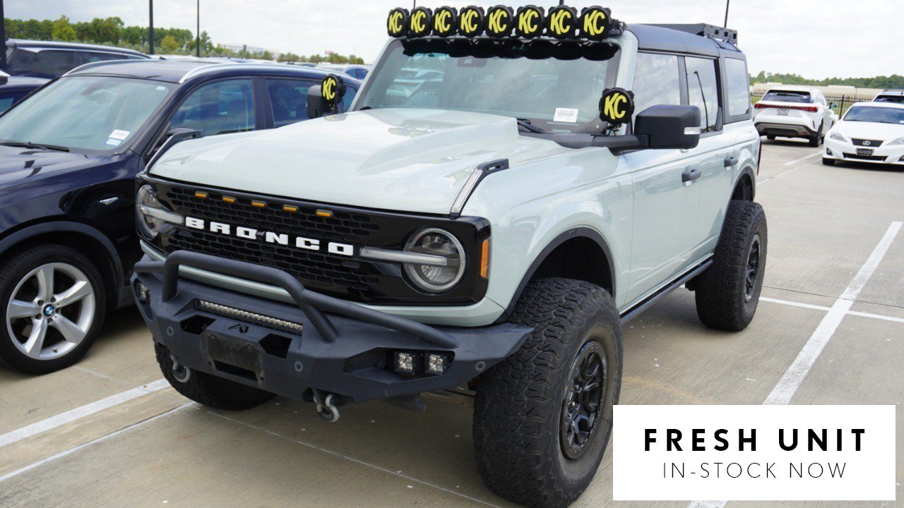 Used 2023 Ford Bronco Wildtrak AWD/4WD image 1
