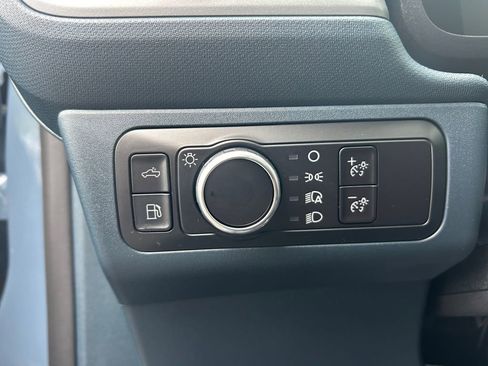 Used 2025 Ford Maverick XLT w/ Equipment Group 301A AWD/4WD image 20