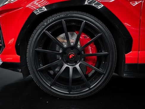 Used 2021 Lamborghini Urus image 13