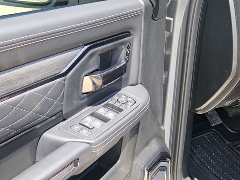 New 2026 RAM 2500 Limited AWD/4WD image 12