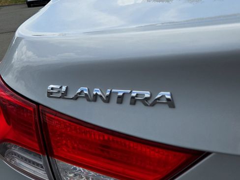 Used 2013 Hyundai Elantra GLS FWD image 30