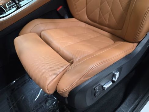 Used 2023 BMW X5 xDrive40i AWD/4WD image 27