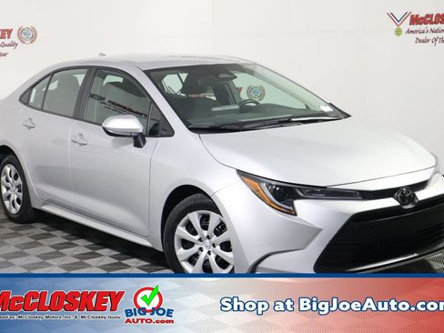 Used 2024 Toyota Corolla LE image 1