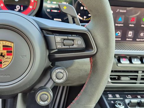 Certified 2025 Porsche 911 GT3 RS RWD image 9