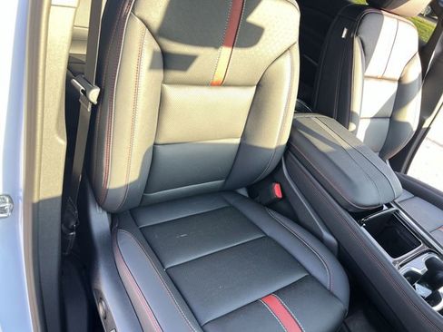 New 2026 Chevrolet Traverse RS w/ LPO, Floor Liner Package image 29