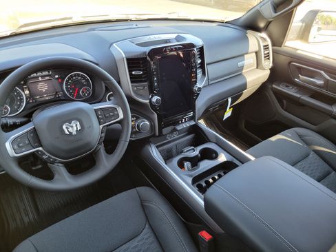 New 2026 RAM 1500 Big Horn AWD/4WD image 18