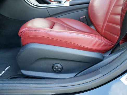 Used 2015 Mercedes-Benz C 400 4MATIC image 23