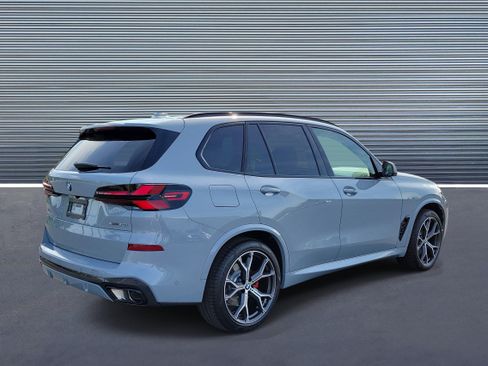 New 2026 BMW X5 xDrive40i w/ M Sport Package image 3