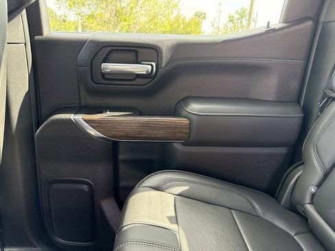 Used 2021 Chevrolet Silverado 1500 High Country w/ Technology Package image 28