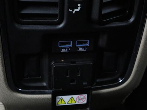 Used 2021 Jeep Grand Cherokee Limited w/ Premium Lighting Group AWD/4WD image 27