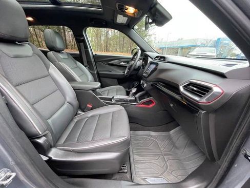 Used 2021 Chevrolet TrailBlazer RS w/ Sun and Liftgate Package image 25