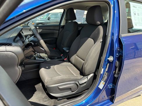 Used 2021 Kia Forte LXS FWD image 11