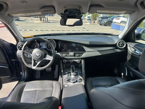 Used 2017 Alfa Romeo Giulia Ti RWD image 16