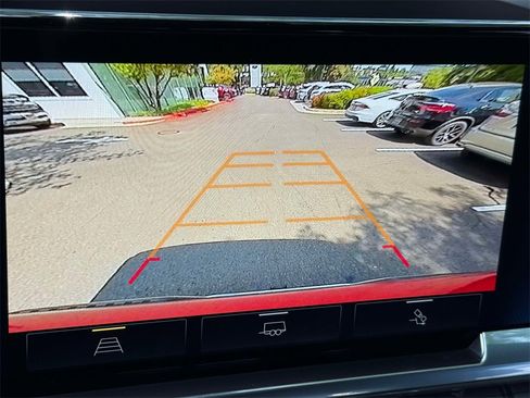 Used 2023 Chevrolet Silverado 1500 LT image 5