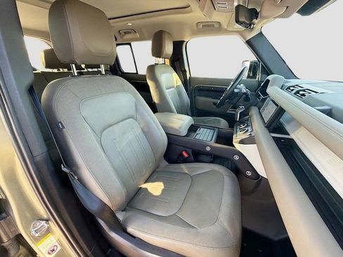 Used 2021 Land Rover Defender 110 SE image 15