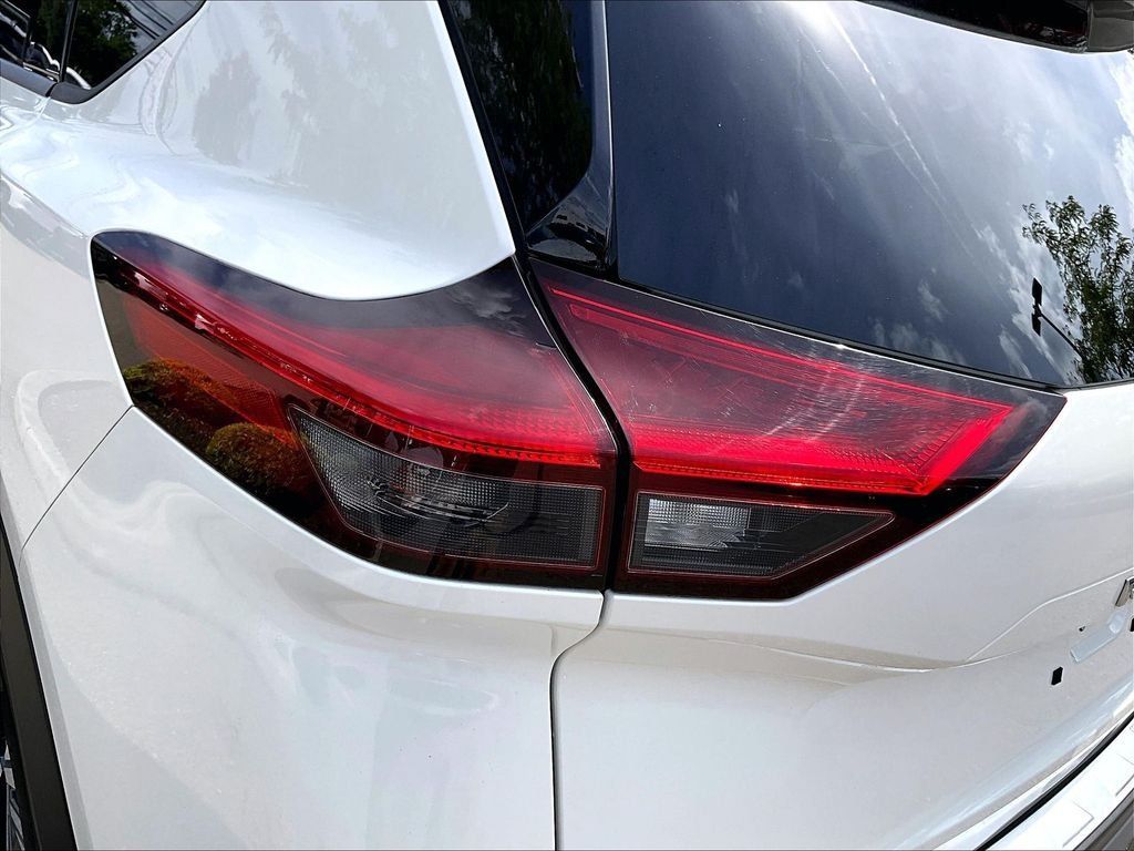 Certified 2021 Nissan Rogue SV w/ Premium Package AWD/4WD image 34