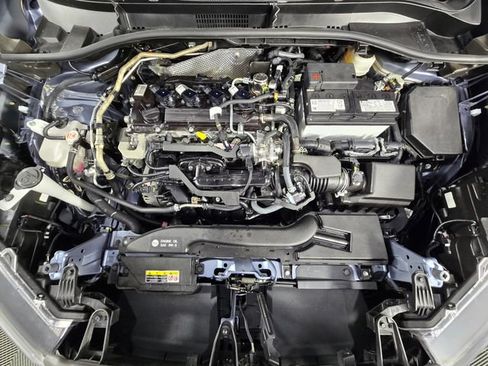 Used 2025 Toyota Corolla Cross L FWD image 13