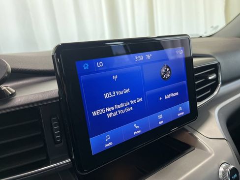 Used 2023 Ford Explorer XLT w/ Equipment Group 202A AWD/4WD image 11