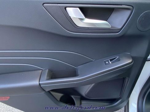 New 2026 Ford Escape Platinum w/ Premium Technology Package AWD/4WD image 13