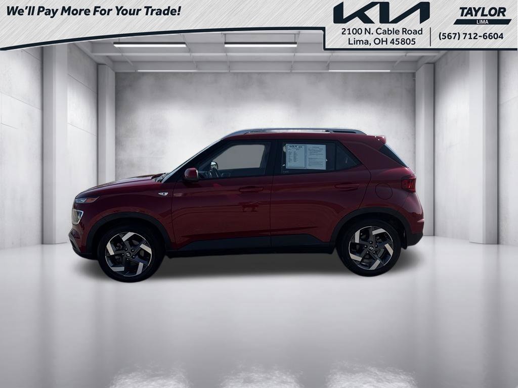 Used 2023 Hyundai Venue SEL FWD image 17